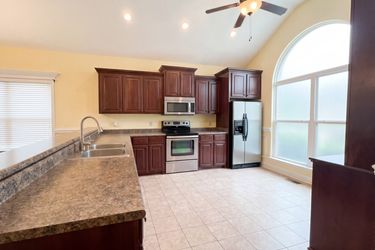 Photo 2 of 20 of 109 Corene Ave, Glennville, GA