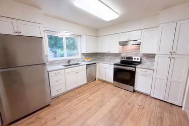 Photo 2 of 29 of 3352 W Aksarben Ave, Littleton, CO