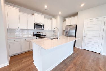 Photo 2 of 16 of 1127 Glorious Way, Summerville, SC