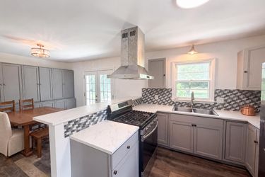 Photo 2 of 17 of 3119 Holbrook Dr SW, Marietta, GA