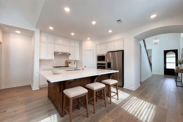 Photo 2 of 19 of 118 Neches Nook Ct, Conroe, TX
