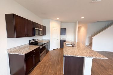 Photo 2 of 22 of 817 Margay Loop, Seguin, TX