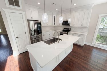 Photo 2 of 44 of 4000 Amberley Ln, Marietta, GA