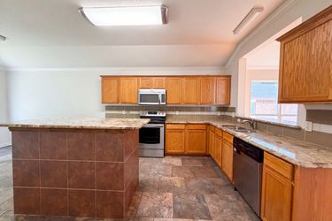 Photo 2 of 19 of 2324 Glenhaven Dr, McKinney, TX