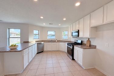 Photo 2 of 18 of 15835 Copper Oak Ln, Houston, TX