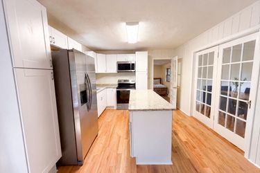 Photo 2 of 17 of 5148 Clearview Dr, Winston Salem, NC