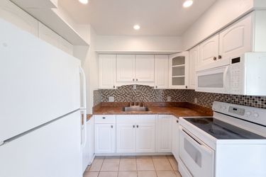 Photo 2 of 30 of 509 Clearfield Rd, Brandon, FL