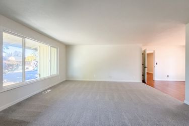 Photo 2 of 27 of 2444 SE 55th Ave, Hillsboro, OR