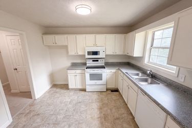 Photo 2 of 17 of 1179 Horsley Mill Rd, Carrollton, GA