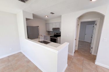 Photo 2 of 20 of 411 Dorchester Sq, Lake Mary, FL