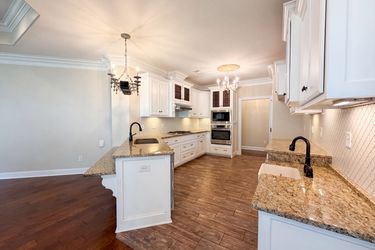 Photo 2 of 27 of 7009 Whisperwood Ave, Spring Hill, TN