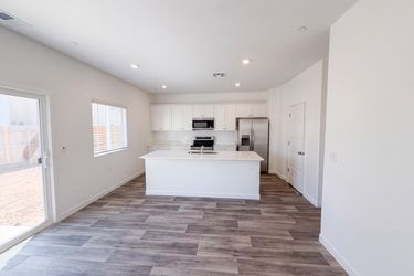 Photo 2 of 17 of 4496 Bellaire Ave, Clovis, CA
