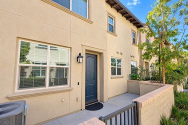 Photo 2 of 21 of 125 Lantana Dr, Stanton, CA