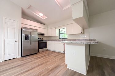 Photo 2 of 21 of 1711 Avant St, Valrico, FL