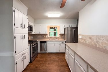 Photo 2 of 26 of 1653 E Kellogg Cir, Douglasville, GA