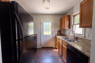 Photo 2 of 15 of 1710 Winnabow Dr, Fayetteville, NC