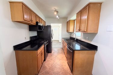Photo 2 of 30 of 2517 Nokomis Ave, St. Paul, MN