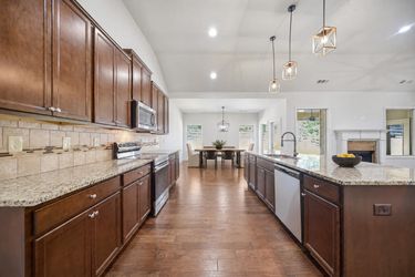 Photo 2 of 25 of 6372 Spring Cove Dr, Flowery Branch, GA