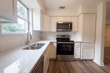 Photo 2 of 19 of 7361 Proxima Rd, Jacksonville, FL