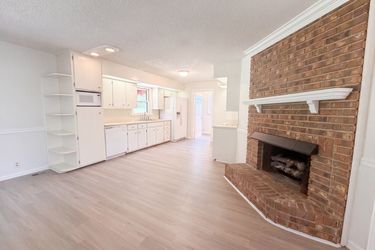 Photo 2 of 21 of 1818 Fox Chase Dr, Goodlettsville, TN