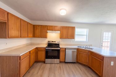 Photo 2 of 23 of 807 Carlton Pointe Pl, Palmetto, GA