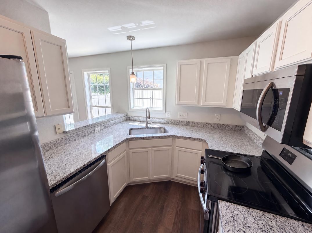 Property photo 2 of 3831 Mohawk Ct