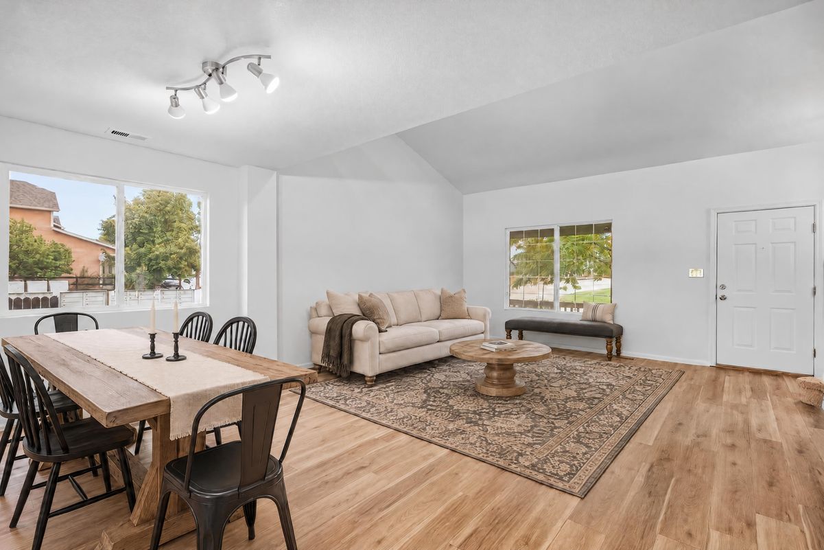 Property photo 3 of 6148 Scottsbluff Dr