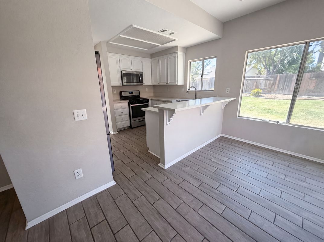 Photo 6 of 22 of 4256 Trenton Ave, Palmdale, CA