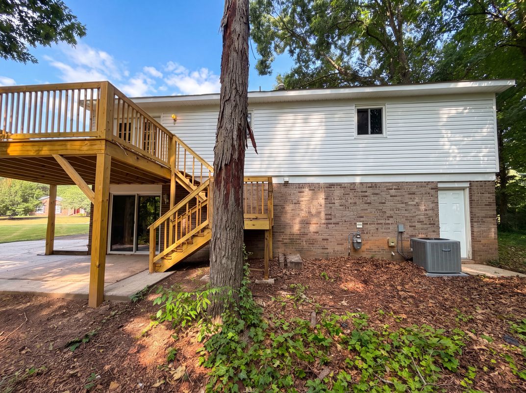 Photo 5 of 19 of 1716 Timberlane St, Gastonia, NC