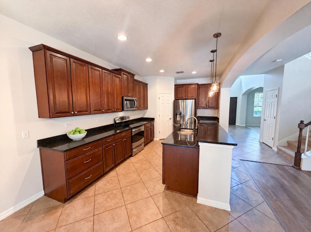 Property photo 2 of 280 Chandler Cir