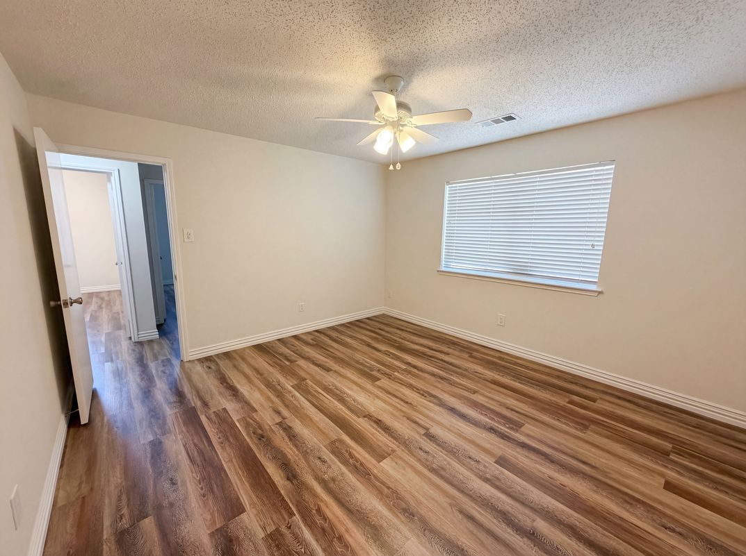 Photo 21 of 30 of 1711 Kennedy Dr, Wylie, TX