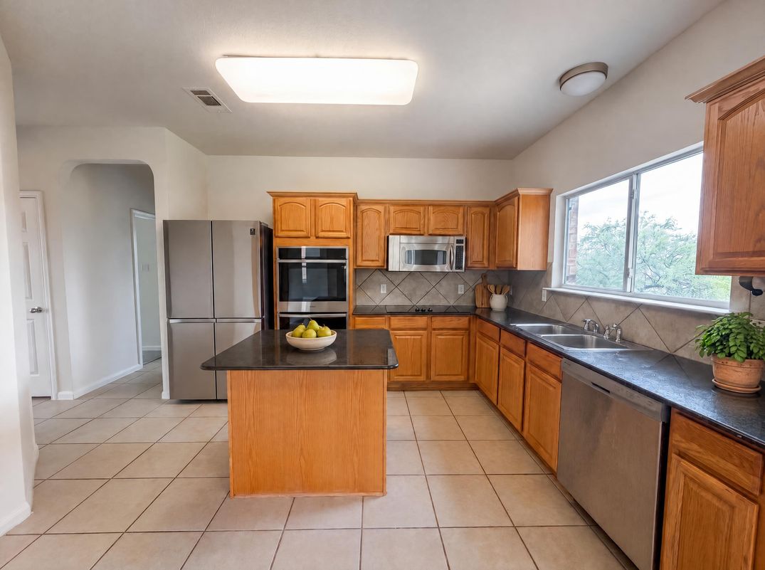 Property photo 2 of 118 W Running Wolf Trl