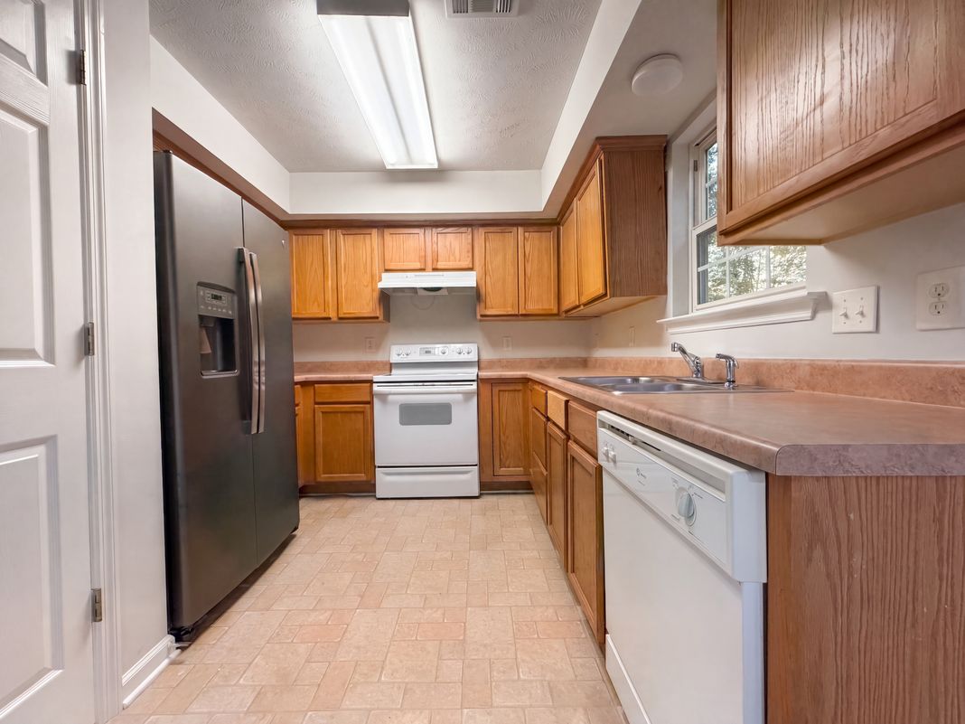 Property photo 2 of 804 Thomas Bay Ct
