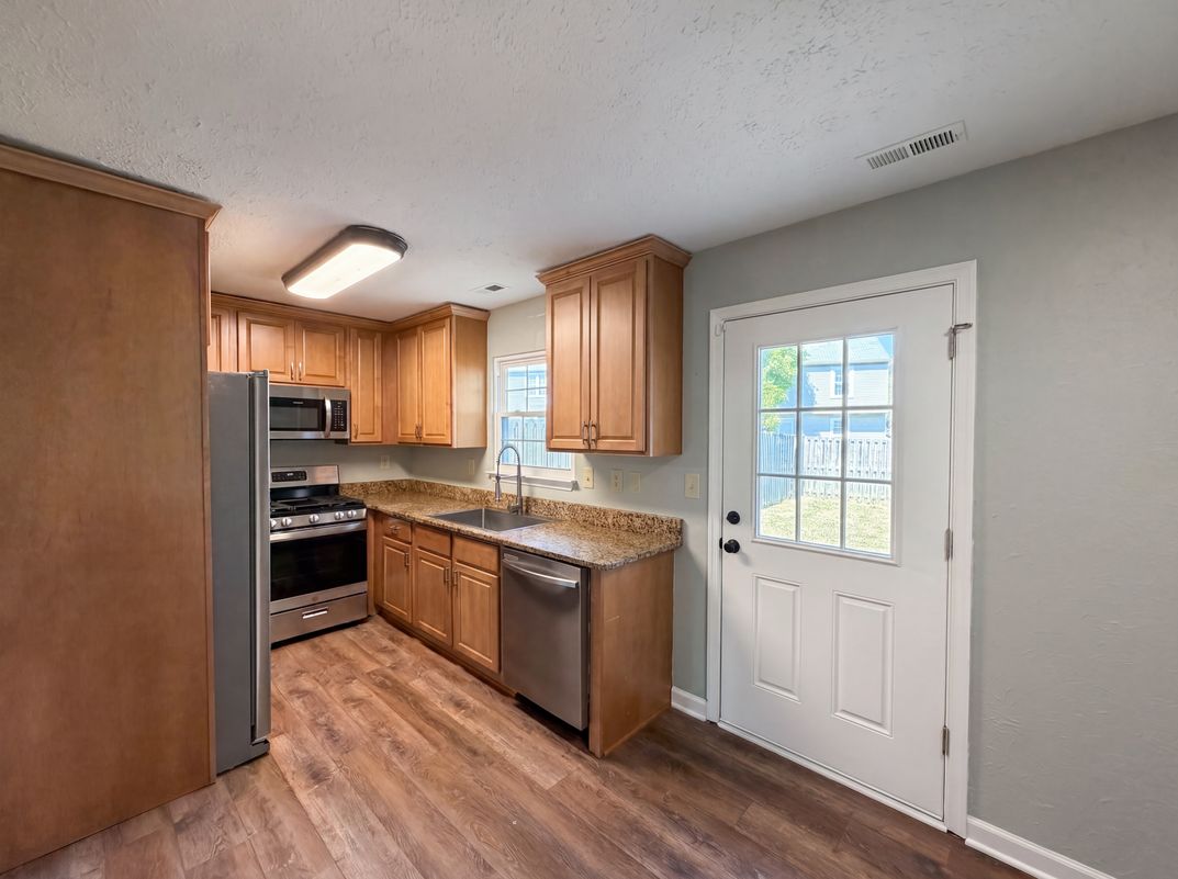 Property photo 2 of 5812 Springfish Pl