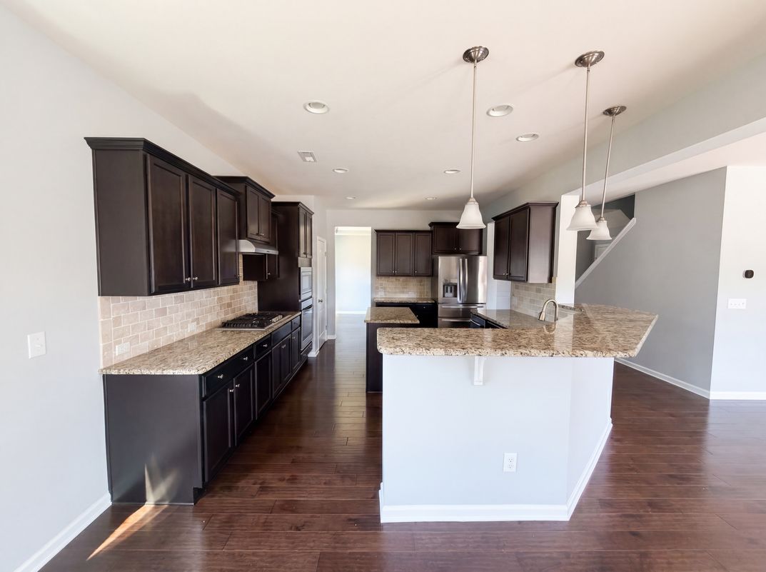Property photo 2 of 1305 Ivey Grove Ct