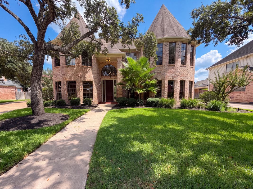 Property photo 1 of 17418 Wilton Park Ct