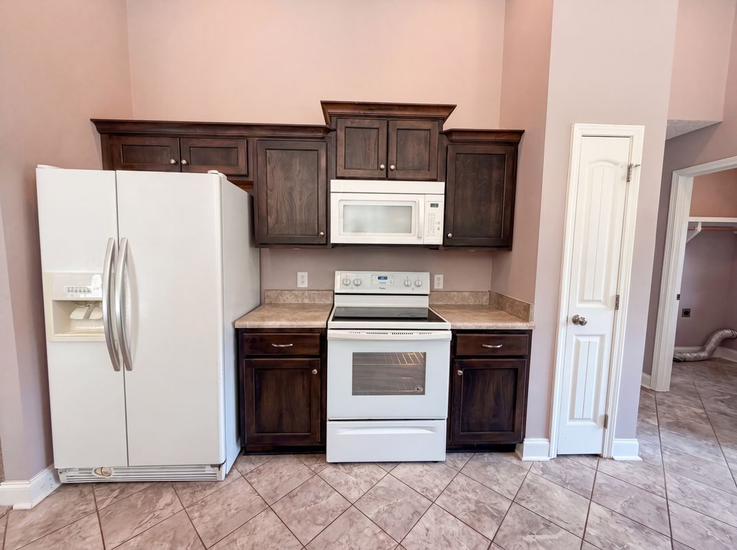 Photo 8 of 22 of 447 Golf Club Ln, Springfield, TN