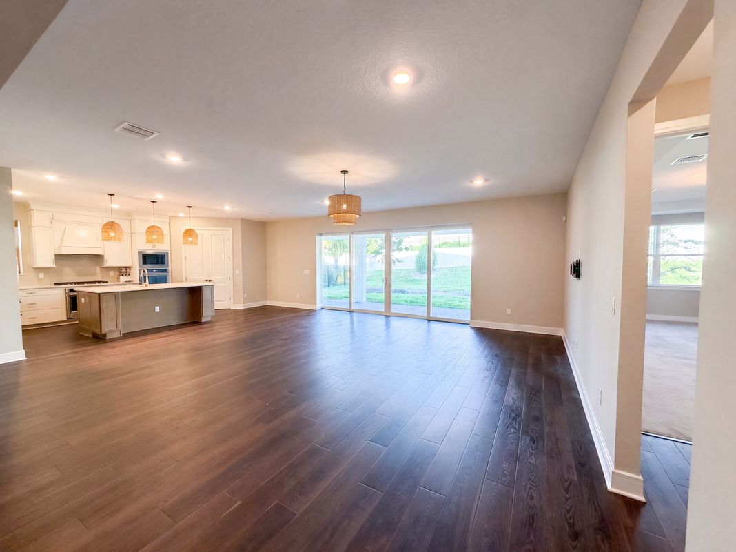 Property photo 3 of 15173 Willow Ridge Dr