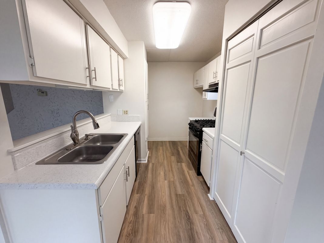 Property photo 2 of 6403 83rd Ct N