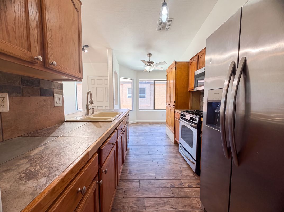 Photo 2 of 17 of 1321 W Matthews Dr, San Tan Valley, AZ