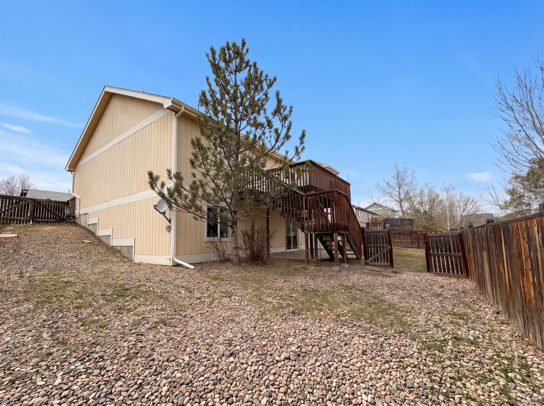 Photo 42 of 50 of 4098 La Junta Dr, Loveland, CO