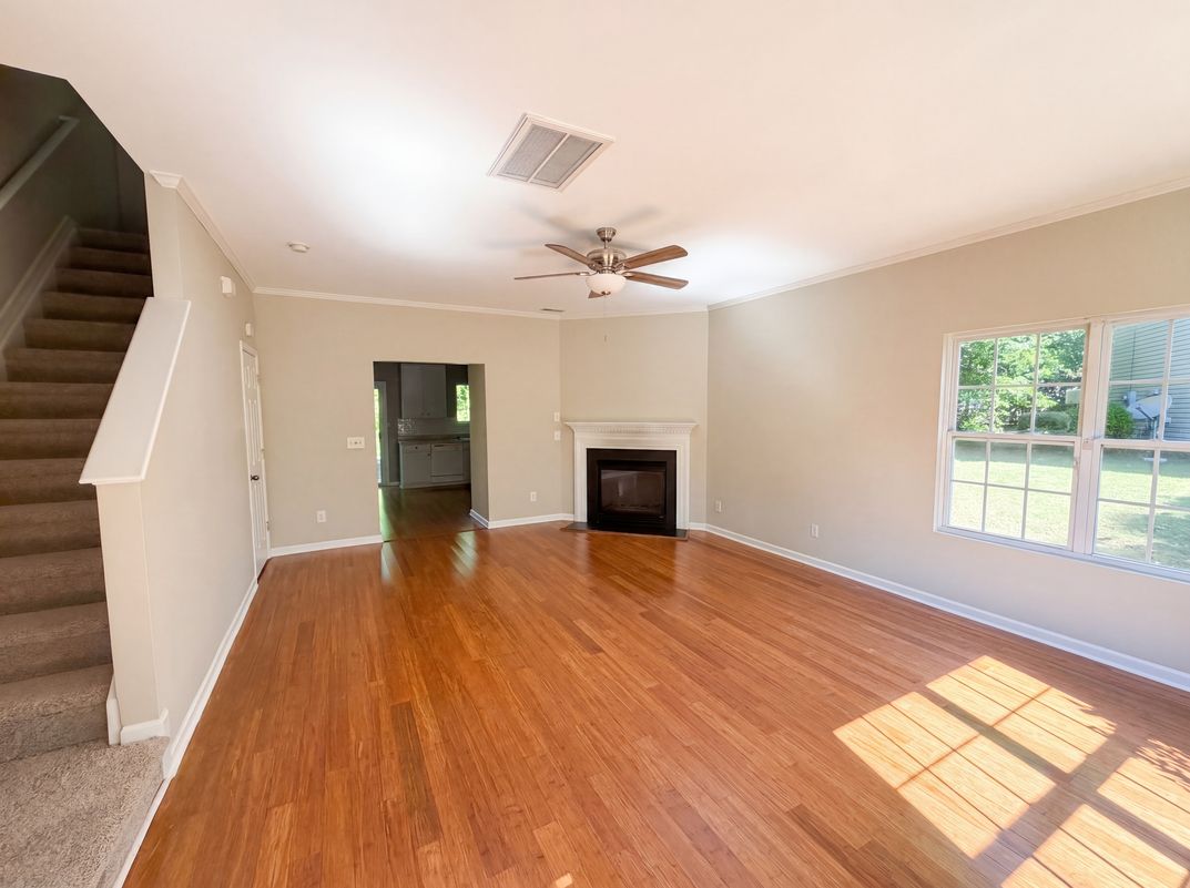 Property photo 3 of 43 Edgebrook Cir