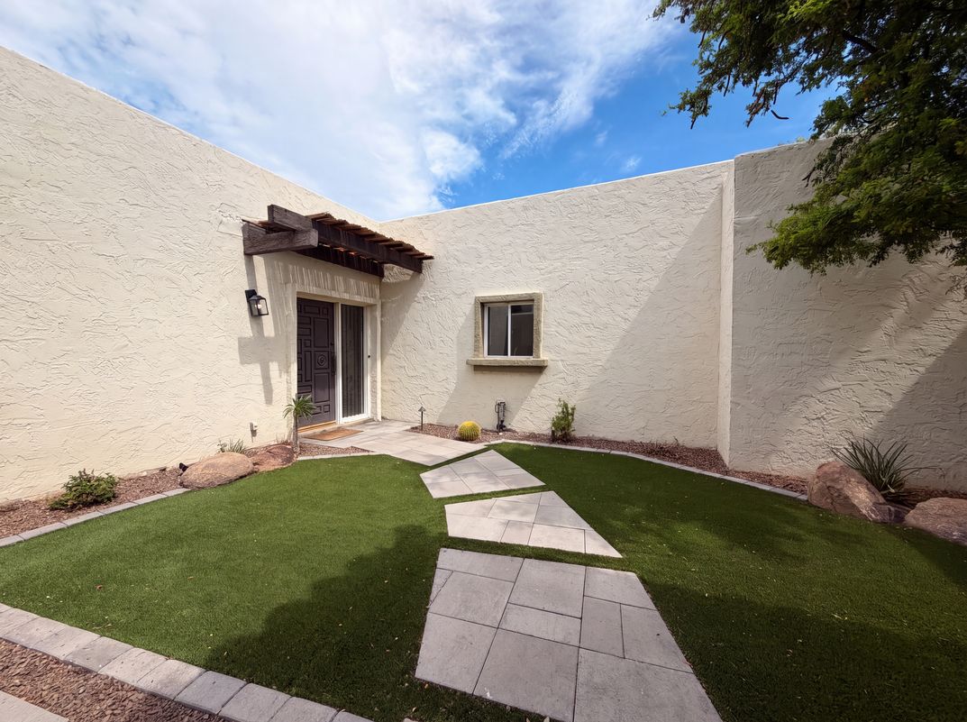 Property photo 2 of 5341 N Questa Tierra Dr