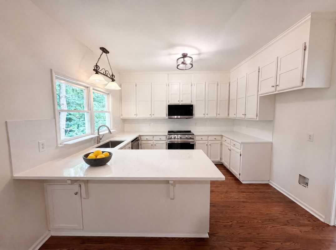 Property photo 2 of 5908 Bookbinders Ln