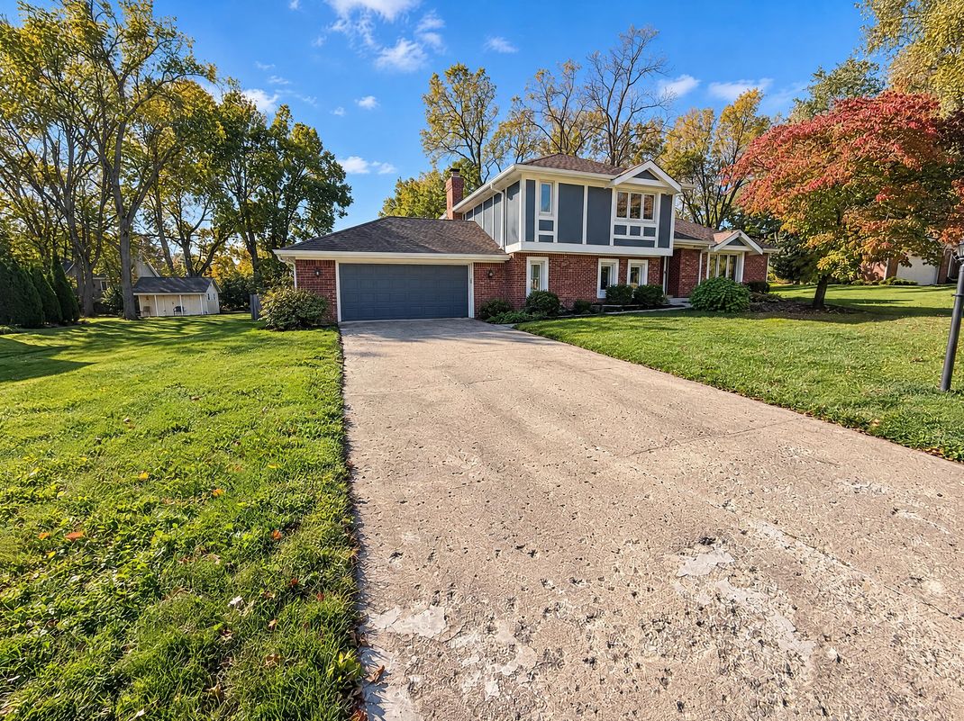 Property photo 1 of 348 Haldale Dr