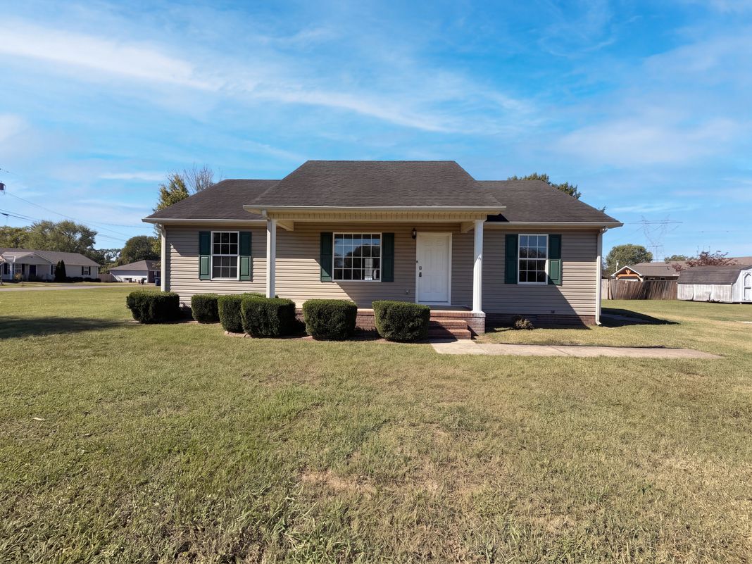 Property photo 1 of 2319 Forrest Fields Dr