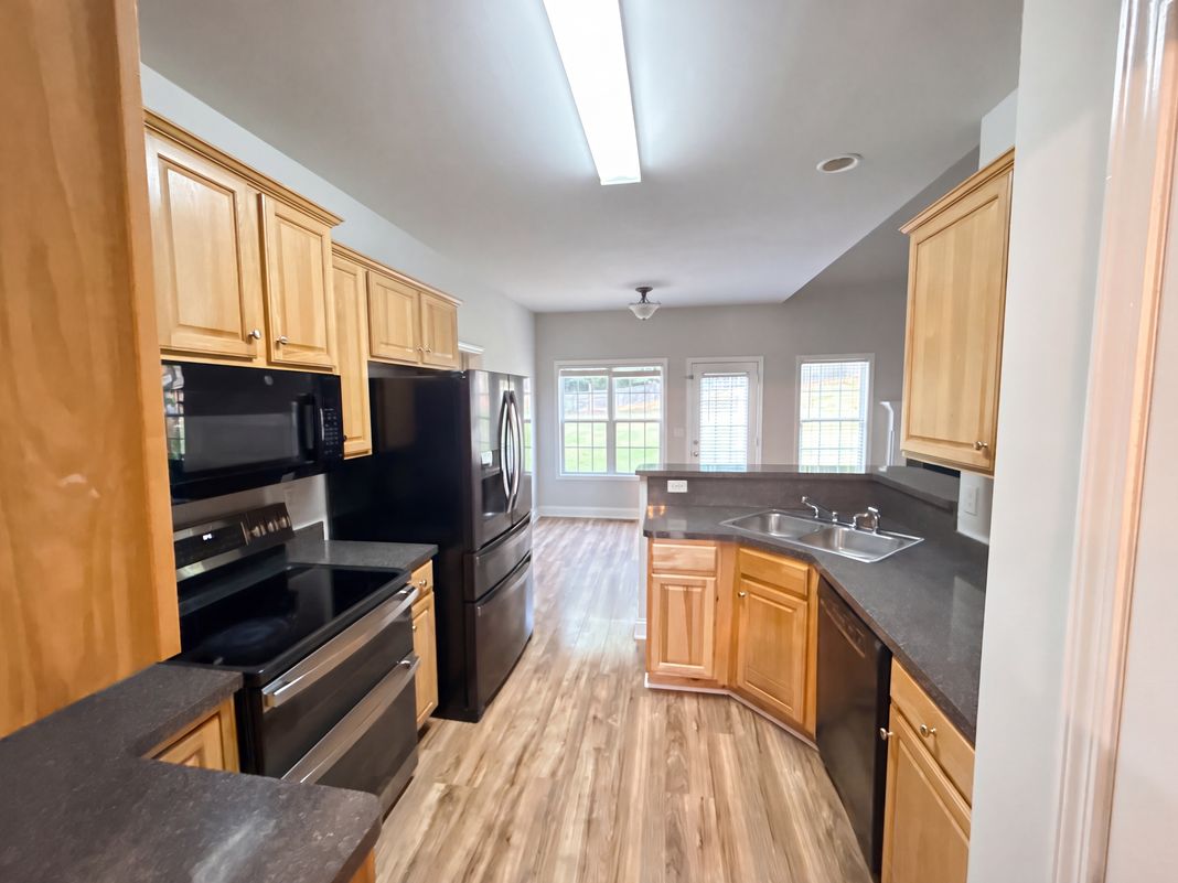 Property photo 2 of 8230 Mossybrook Ln