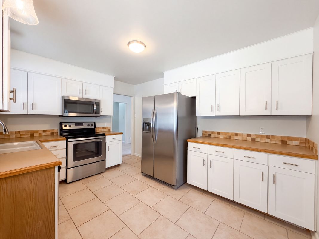 Property photo 3 of 2428 15th Avenue Ct