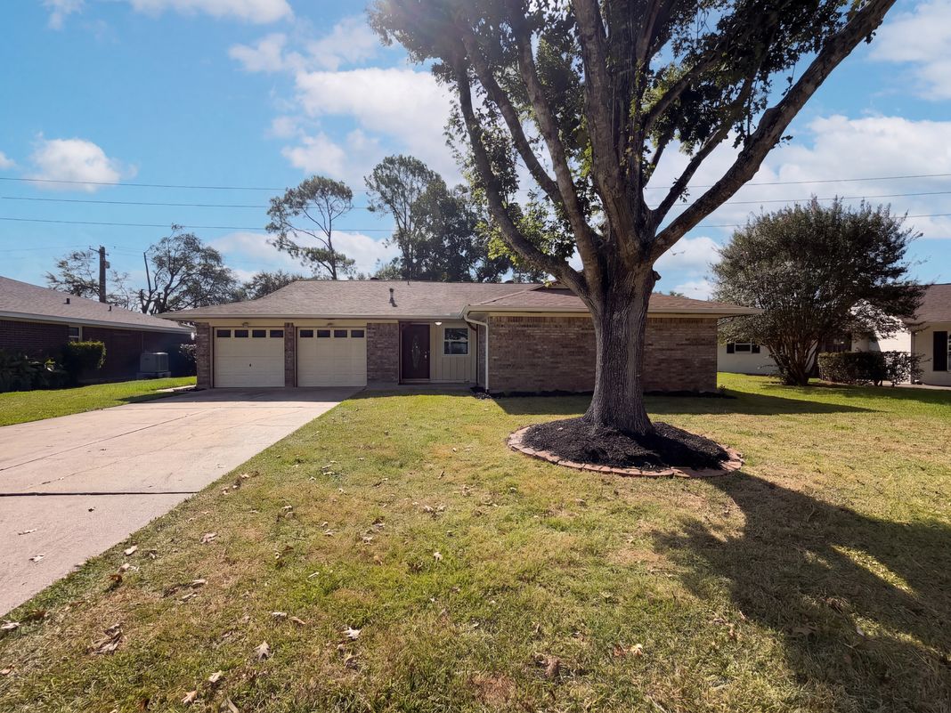 Property photo 1 of 609 Heather Ln