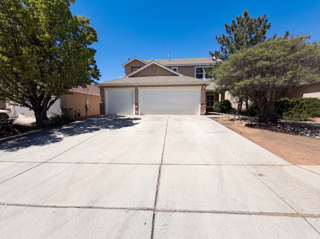 Property photo 1 of 1313 Reynosa Loop SE